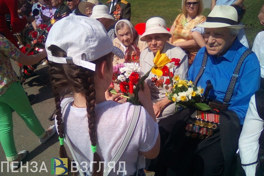 Парад, митинг и минута молчания: в Пензе проходят торжества в честь Победы